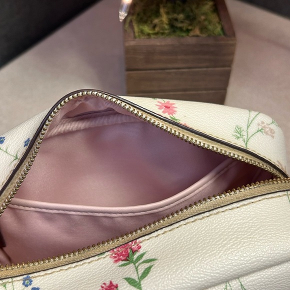 Coach wildflower boxy cosmetic case pouch - Picture 4 of 7